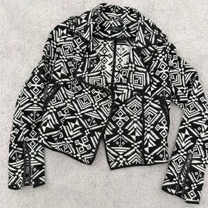 Forever 21 jacket black and white